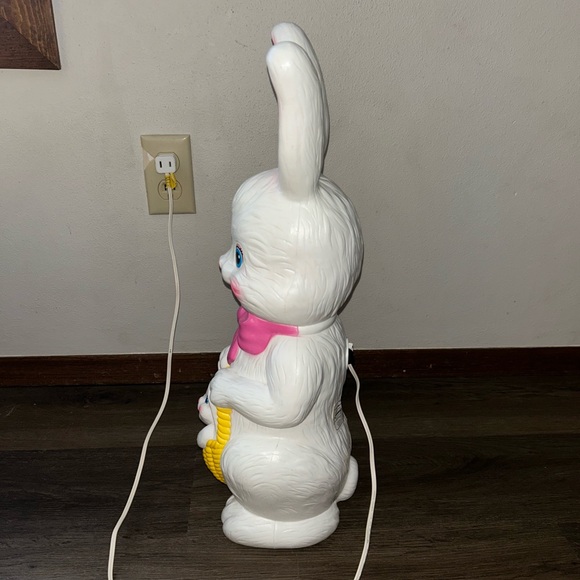 Empire Vintage 1995 Easter Bunny Blow Mold with Pink Bow and Basket 22” - Picture 7 of 9